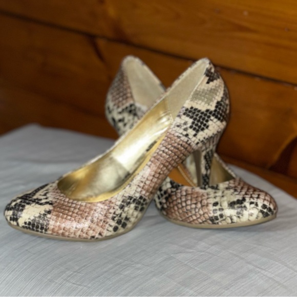 Steve Madden P-lonni faux python snake skin pumps heels Size 8.5 - Picture 4 of 12